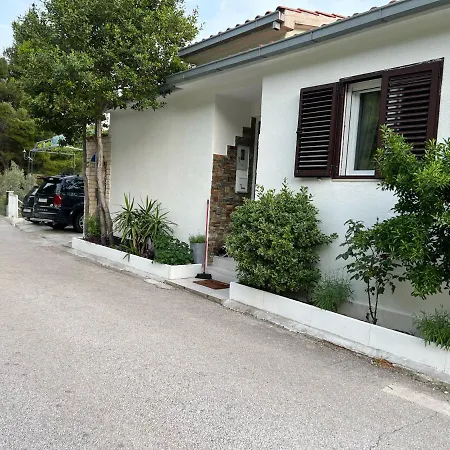 Grebenar Apartamento *